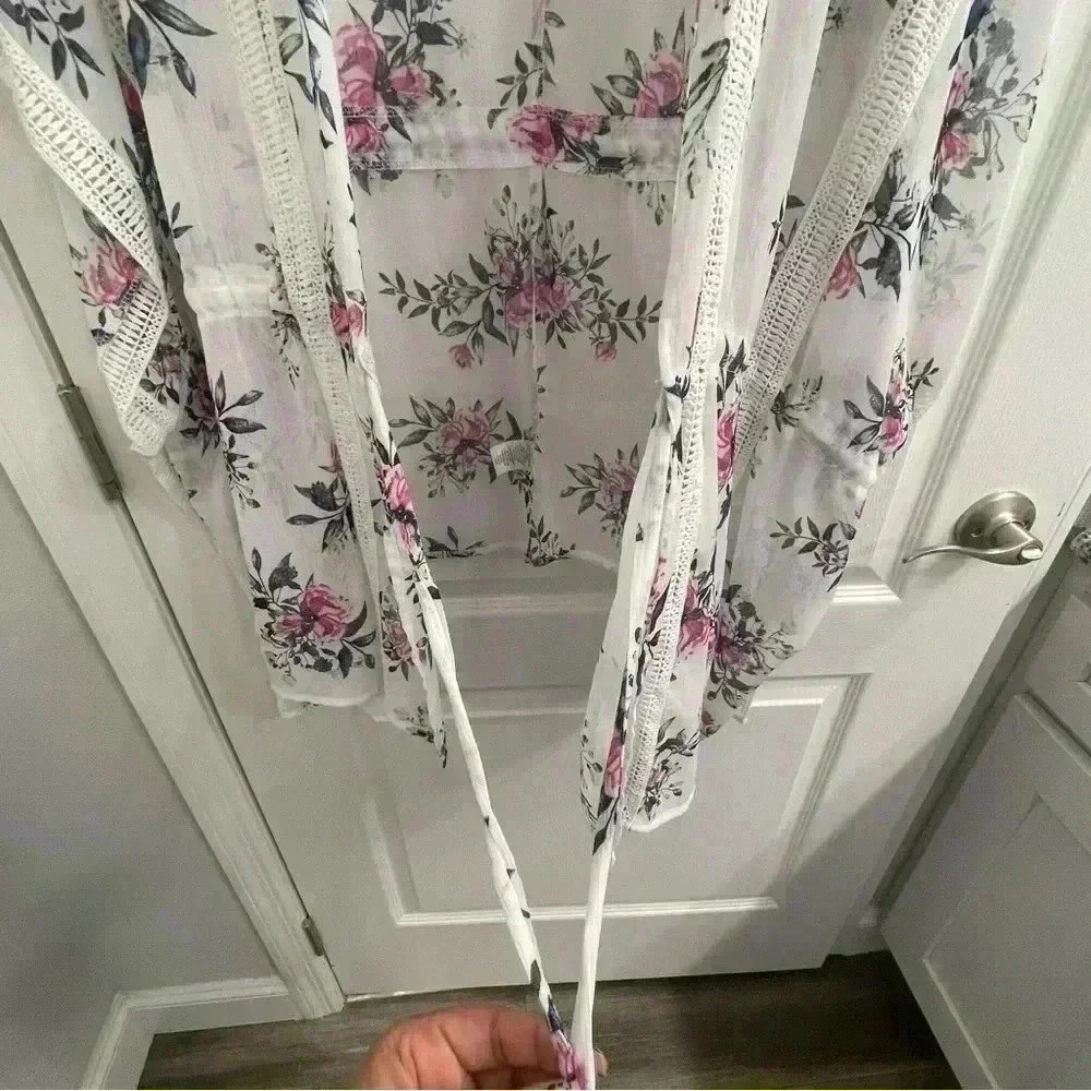 Floral Print Lightweight Kimono - Picture 4 of 6